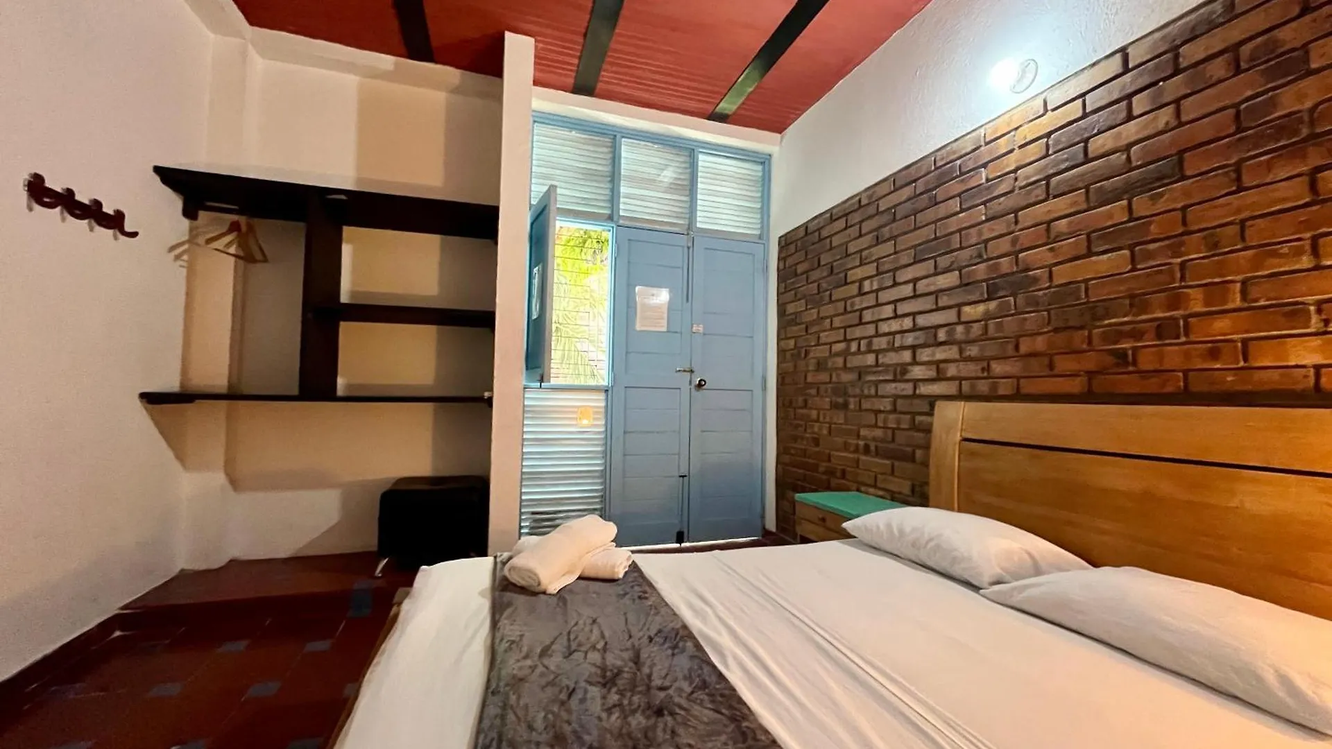 Sana Mar Hostel & Eco-Cafe サンタ・マルタ