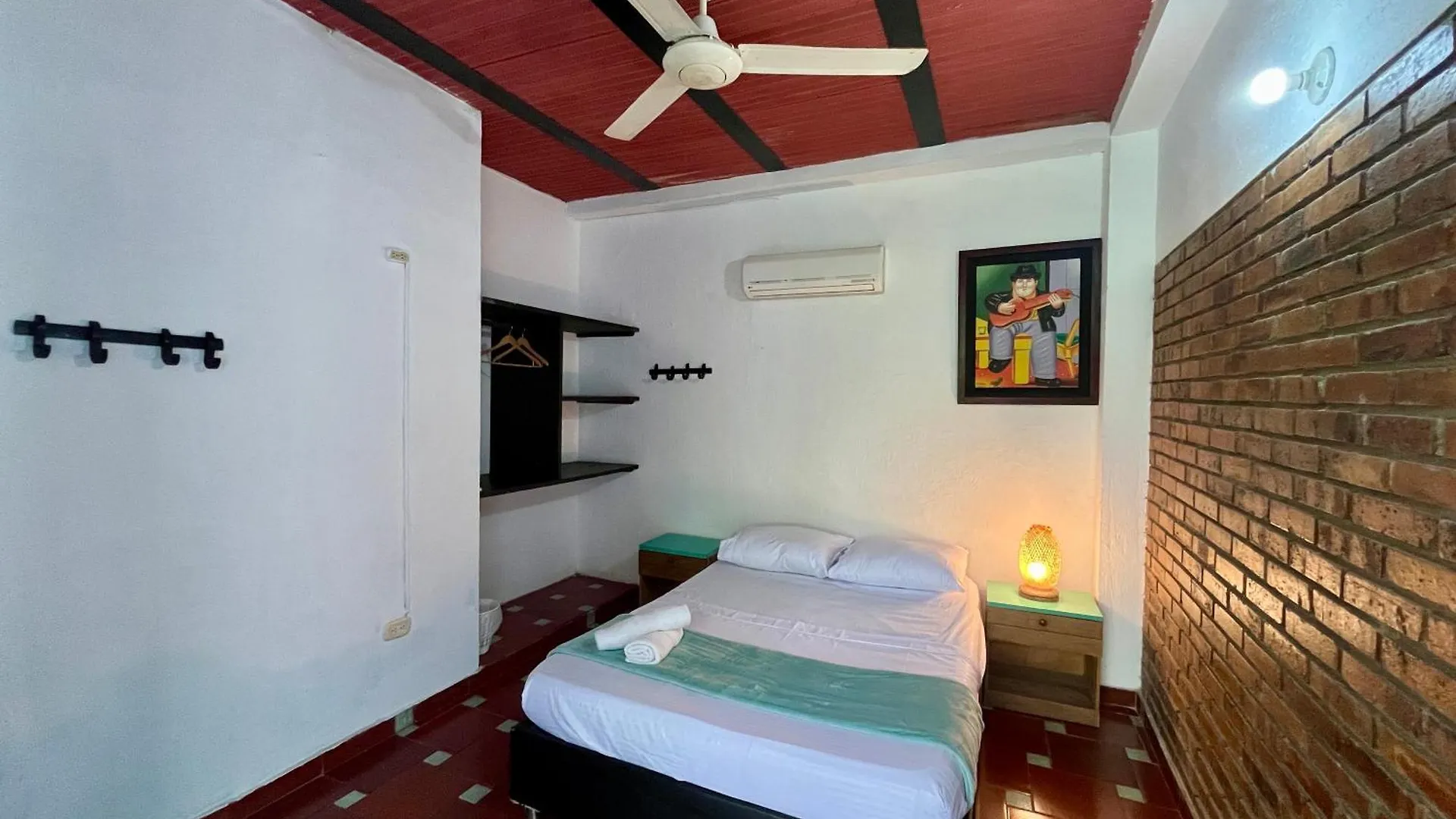 Sana Mar Hostel & Eco-Cafe Santa Marta  0*, Santa Marta (Magdalena) Colombia